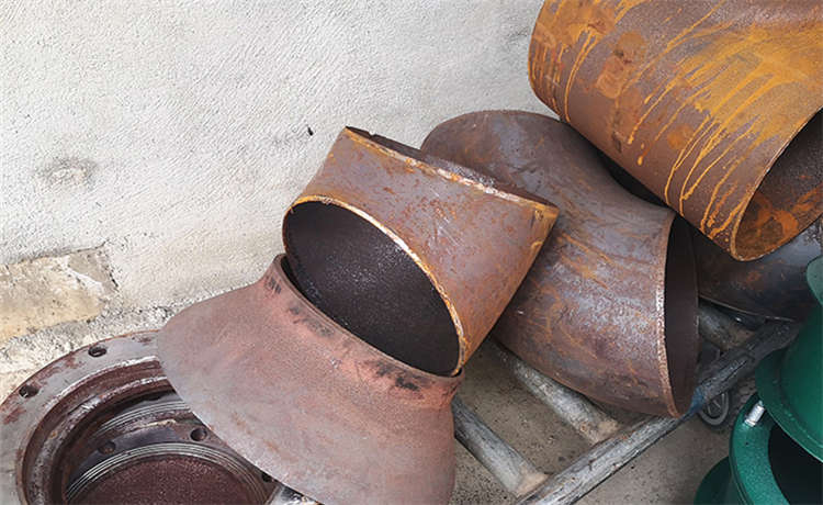 20厚鋼立柱加工廠家，排水螺旋鋼管，1824mm螺旋管，鋼材場400mm螺旋管