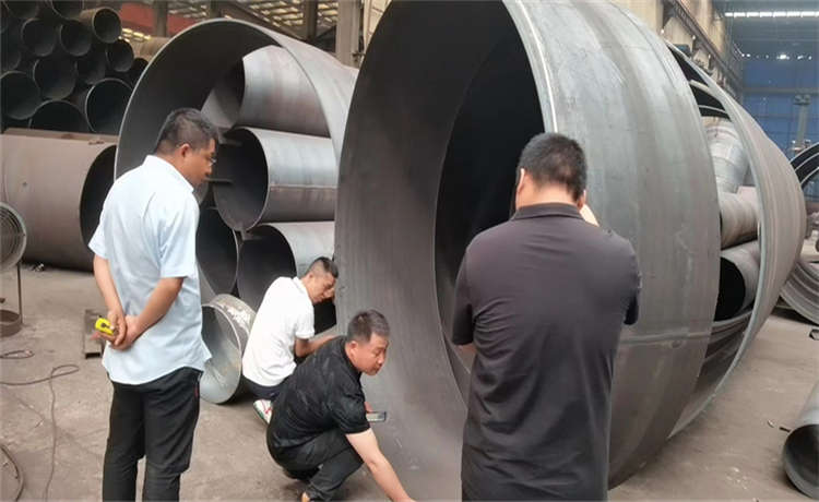 大型知名螺旋鋼管，賀州DN600螺旋鋼管，724mm螺旋鋼管，鋼材場(chǎng)丁字焊管加工廠家